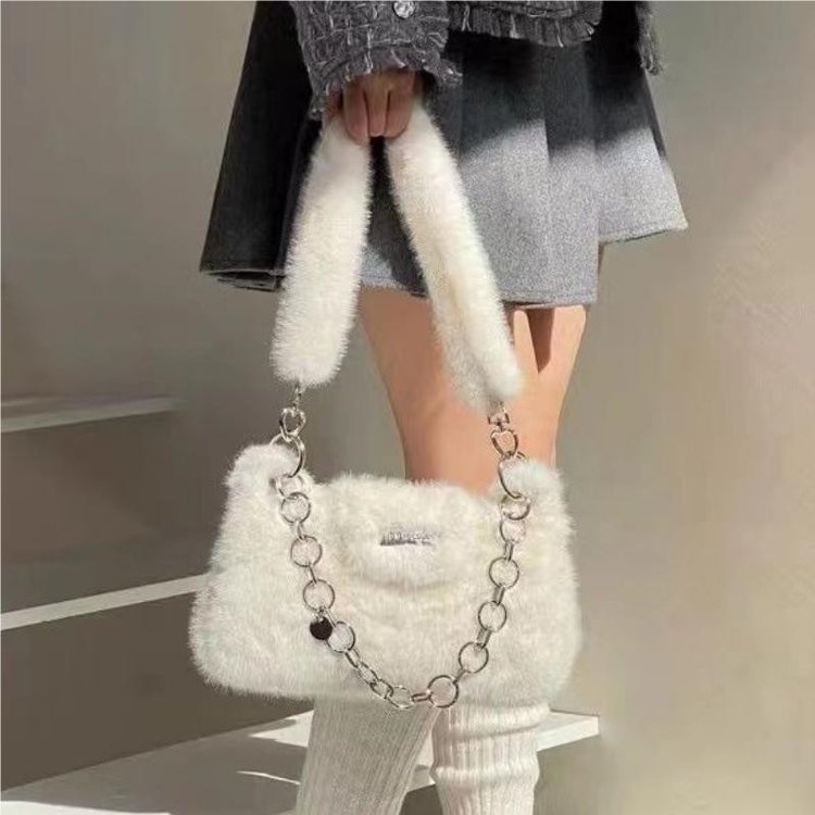 Plush bag for women 2024 autumn and winter new style women's bag fashion chain handbag Korean style single shoulder armpit bag plush bag