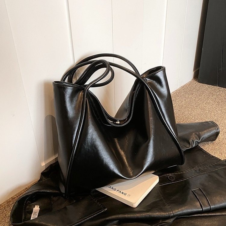 Niche love design soft leather large capacity tote bag 2024 new Korean fashion dark hand shoulder bag