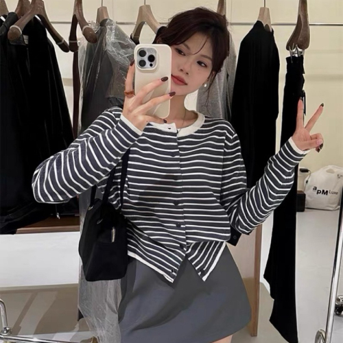 Sheep velvet soft and waxy knitted cardigan for women autumn 2024 Korean temperament versatile striped top new style