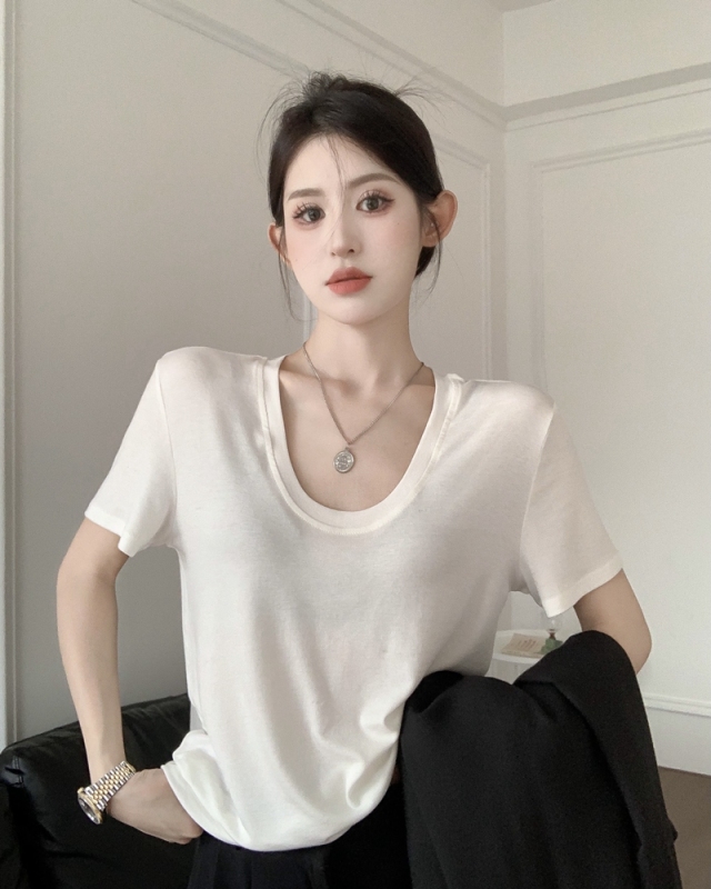 Actual shot of 2023 new summer style high-end thin soft, waxy, cool and easy-to-wear drape mask collarbone U-neck short-sleeved T-shirt