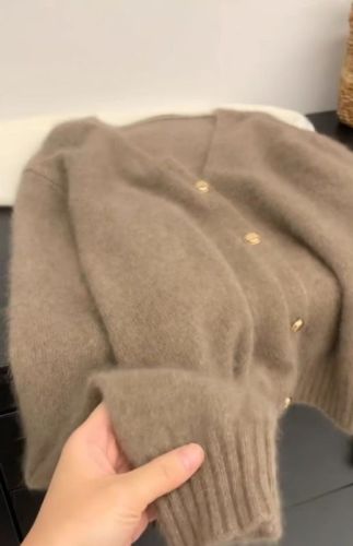 Soft and lazy raccoon velvet sweater cardigan for women, new autumn and winter loose V-neck knitted jacket top