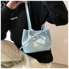 Korean niche bucket bag 2024 new bow shoulder handbag tote bag commuter armpit bag for women