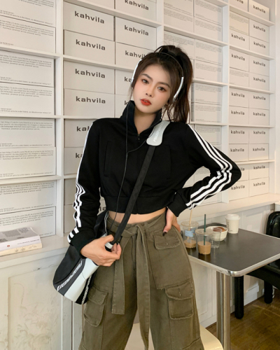College Style Three Stripes Short Sweater Women's Versatile Black Sports Slim Top Cardigan Jacket