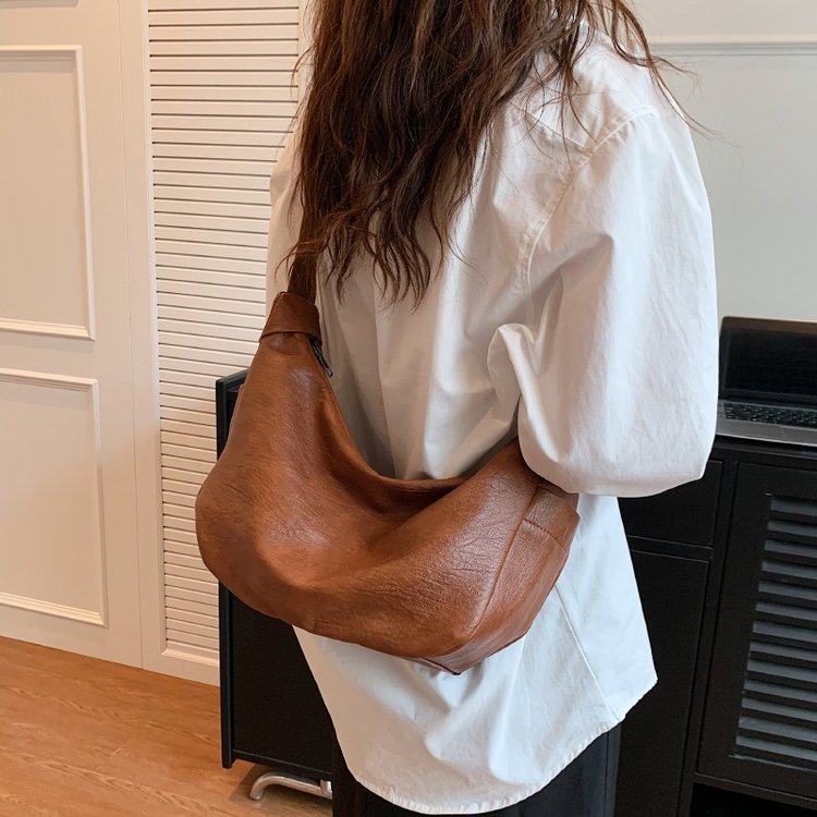 Korean version of commuter bag, women's new fashion tote bag, niche high-end portable shoulder bag, dropshipping