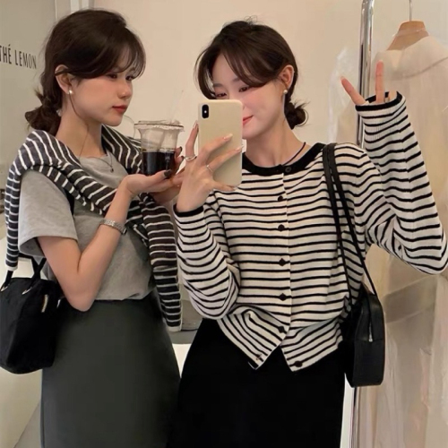 Sheep velvet soft and waxy knitted cardigan for women autumn 2024 Korean temperament versatile striped top new style