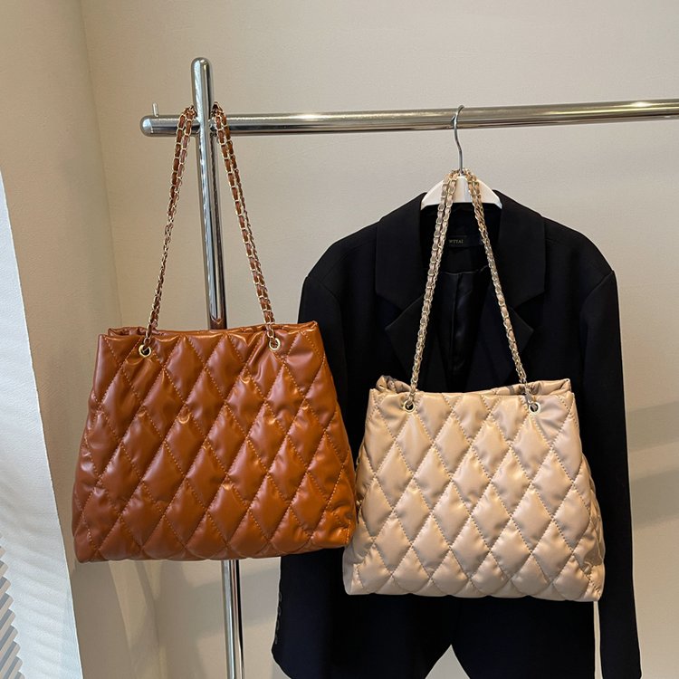 High-grade imitation lambskin texture stitching rhombus chain bag hobo bag ins blogger style