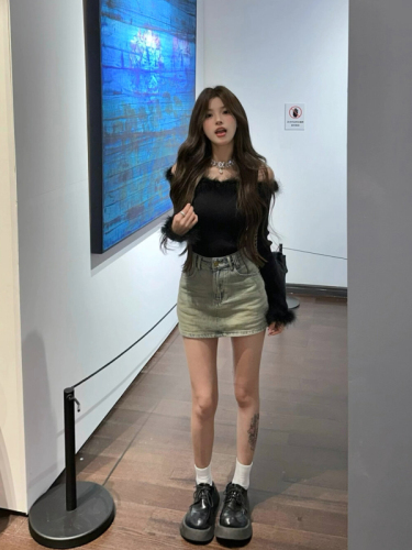 One-shoulder design knitted furry inner layering shirt