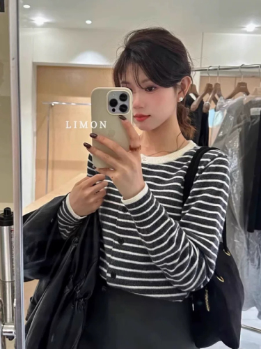 Sheep velvet soft and waxy knitted cardigan for women autumn 2024 Korean temperament versatile striped top new style