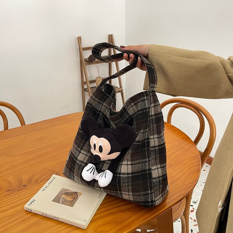 Korean version of cute girly tote bag 2024 autumn and winter new style college student Mao Ni shoulder bag large capacity underarm bag for women