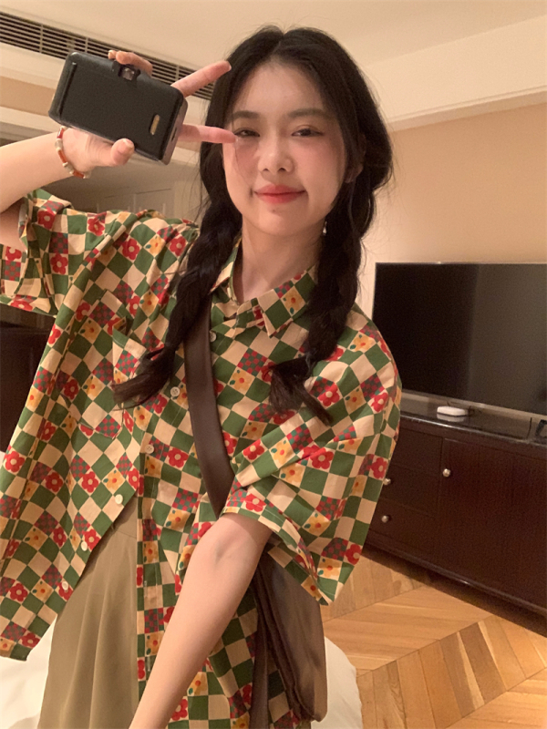 Actual shot and real price~Cool style floral casual shirt for women Hong Kong style loose niche short-sleeved top