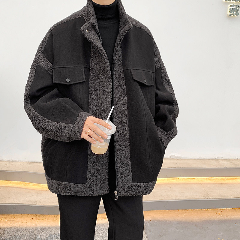 Contrasting color lambswool patchwork material