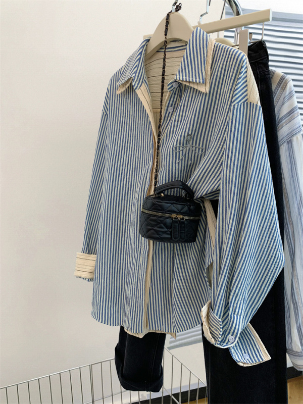 Striped off-shoulder fake two-piece shirt jacket for women in spring, autumn, autumn and winter Korean style high-end long-sleeved shirt tops for small people