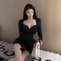 Square neck strapless long sleeve slim pleated dress