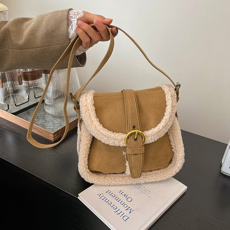 Autumn and winter imitation lamb wool bag for women Korean style retro style small bag new trendy suede shoulder crossbody bag