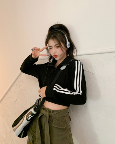 College Style Three Stripes Short Sweater Women's Versatile Black Sports Slim Top Cardigan Jacket