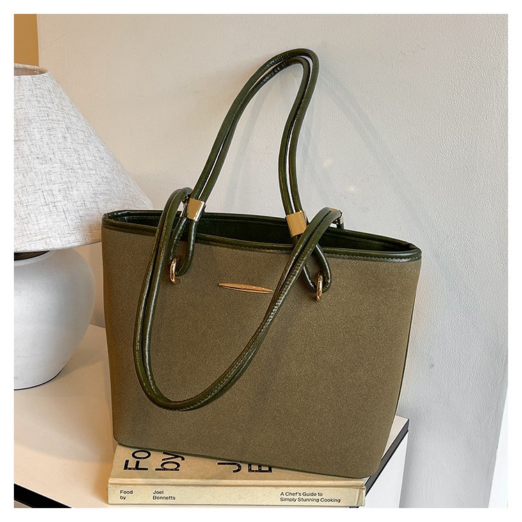 Shoulder bag for women, versatile large-capacity bag 2024 new fashion casual texture niche commuter tote bag for students