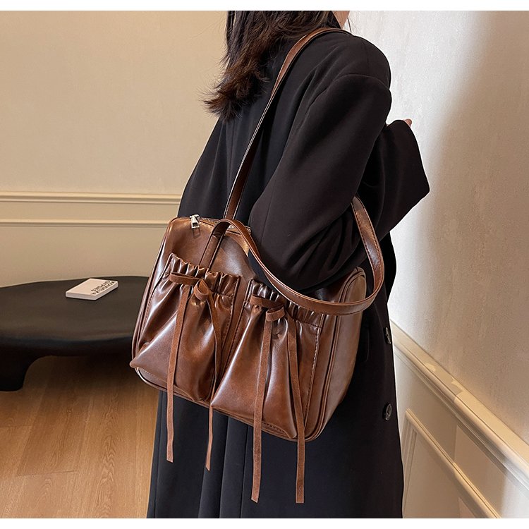 Commuting retro armpit bag for women 2024 new autumn simple tote bag large capacity bow shoulder bag