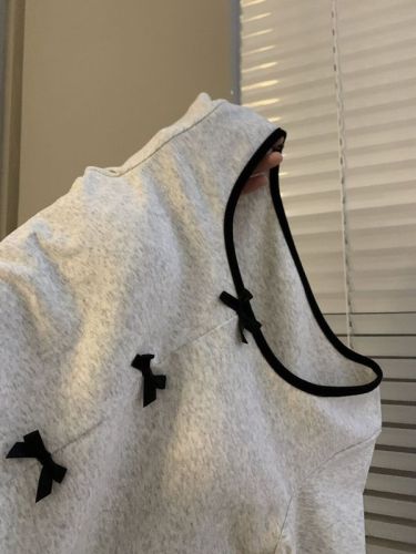 2024 Autumn Contrast Color Bow Long Sleeve T-Shirt Women's Small Fragrance Style Slit Slit Bottoming Top for Women