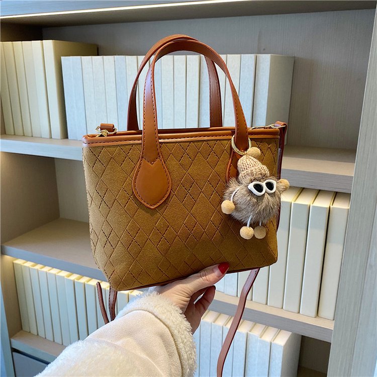 Korean niche high-end handbag 2024 new fashion simple rhombus small square bag versatile commuter crossbody bag