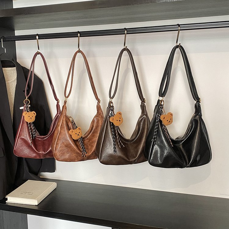 Retro Maillard Large Capacity Underarm Bag Women's 2024 New Versatile Shoulder Messenger Bag Commuting Tote Bag
