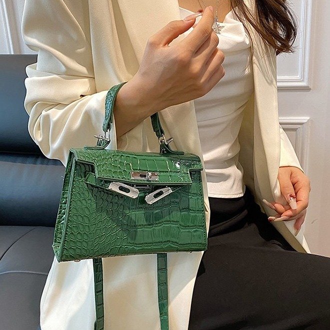 Small bag women's bag summer versatile 2024 new trendy fashion crossbody bag crocodile pattern handheld small square bag Kelly bag