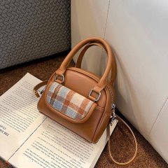 Bags Winter New Crossbody Bag Fashion Trend Hand-held Dumpling Bag Versatile Maillard Commuting Women's Bag High-end