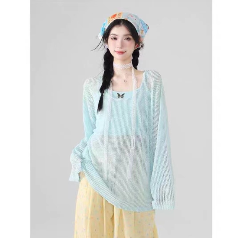 Crushed ice blue loose knitted sun protection blouse for women 2024 summer new niche design with light-colored hollow top