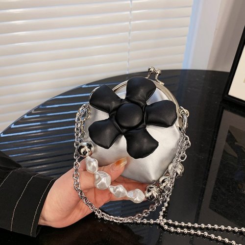 New year's new girl shoulder bag fashion flower crossbody bag internet celebrity INS style foreign style small shoulder bag accessories bag