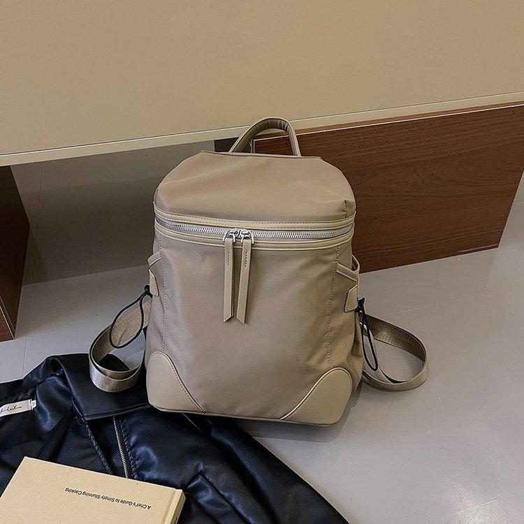 Backpack Women's Outing Travel Backpack Advanced Commuting Lightweight Large Capacity Backpack Water-Repellent Nylon Casual Fashion