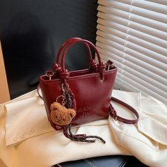 Simple and fashionable vegetable basket bag 2024 new style versatile trendy shoulder crossbody bag high-end texture portable bucket bag