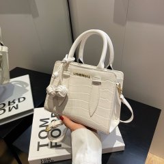 Spring and summer handbags new fashion women's small square bag French simple niche popular single shoulder crossbody bag