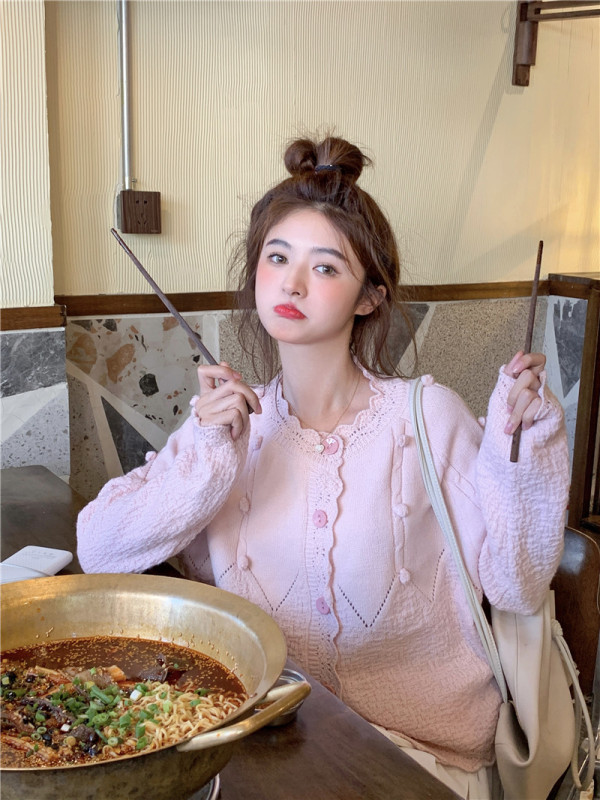 Autumn and winter Korean style sweet, soft and gentle style three-dimensional pom-pom stitching knitted cardigan sweater