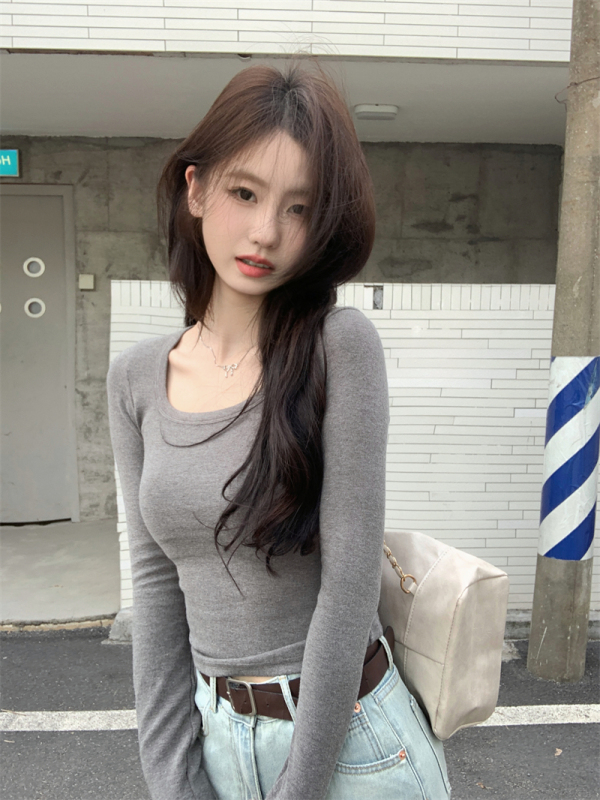 Actual shot and real price~ Soft and waxy mud basic contouring bottoming shirt U-neck solid color slim fit short top