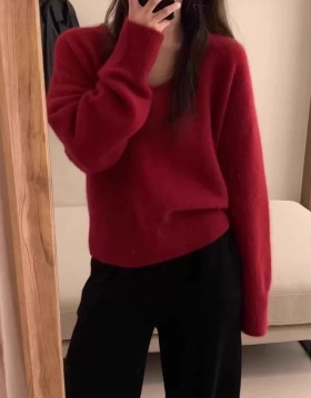 Soft waxy peacock blue V-neck knitted inner layer for women's thick autumn and winter loose lazy sweater pullover short top
