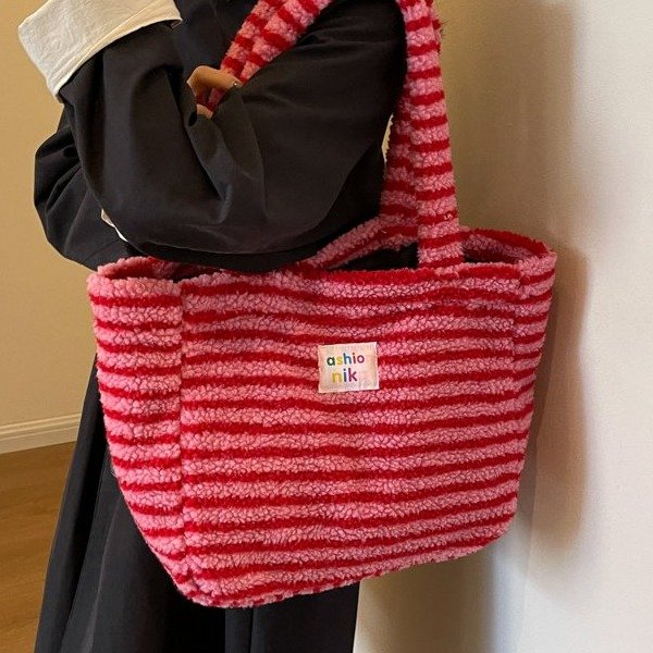 Large-capacity striped contrasting shoulder bag autumn and winter new plush bag fashion tote bag sherpa bag