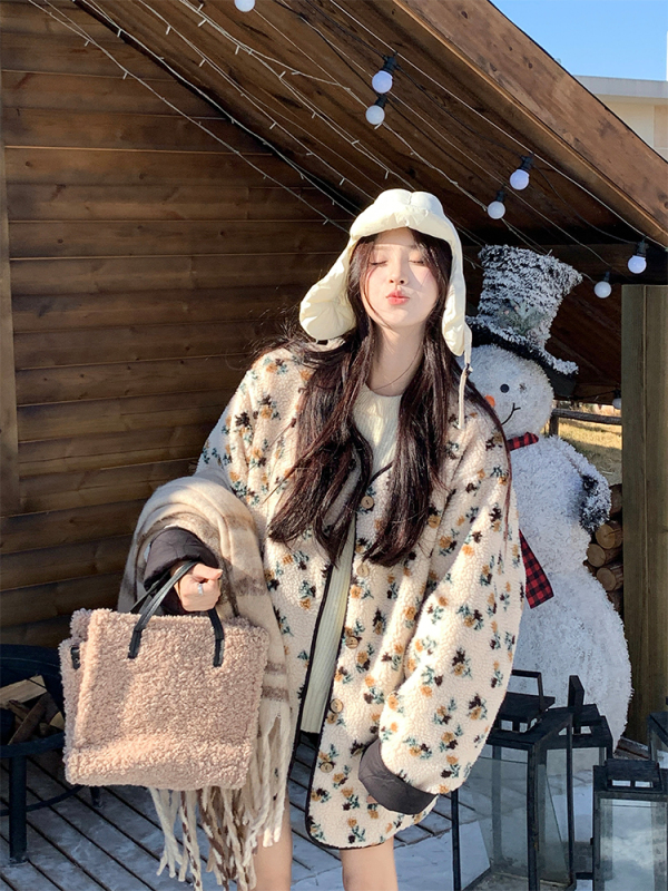 Vitality girl Korean chic simple flower lamb wool warm fur coat cardigan