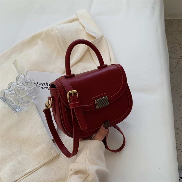 Retro handbag women's bag Korean version new simple small square bag fashionable shoulder crossbody bag one piece drop shipping