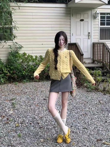 Yellow twist knitted cardigan sweater for women autumn 2024 new style soft and sweet style high-end top