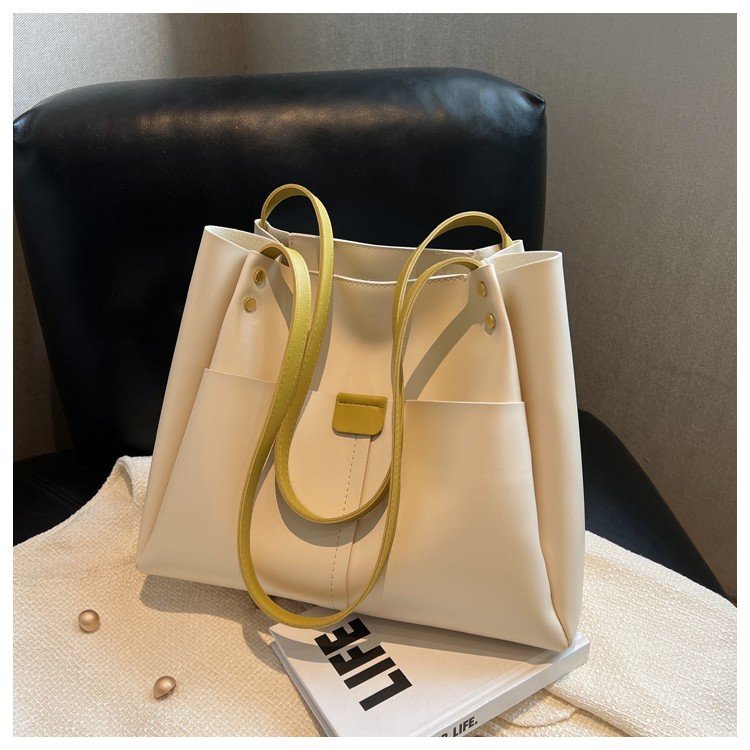 High-end textured bag women's large capacity 2024 new summer versatile shoulder bag popular commuter bucket tote bag