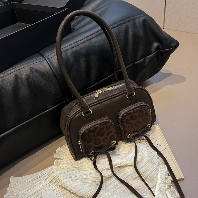 Cross-border armpit bag for women, Korean style trendy fashion niche design shoulder bag 2024 autumn and winter new high-end women's bag