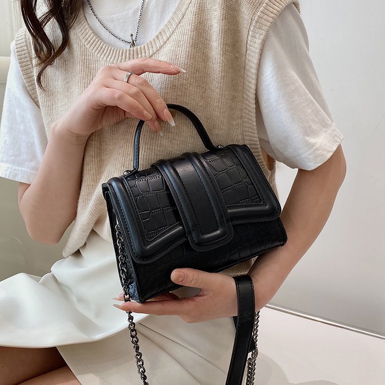 Z family cross-border bag foreign trade new product 2024 trendy mini chain urban casual portable crossbody bag one piece drop shipping