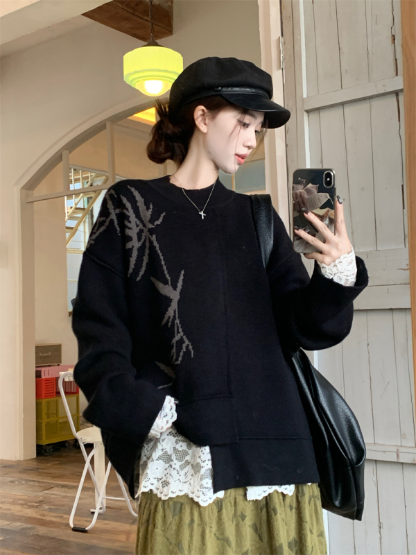Half turtleneck black autumn and winter lazy style top + lace inner wear + crochet skirt
