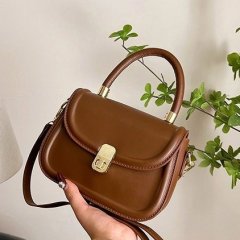 Red bridal high-quality retro small bag women's new popular crossbody bag fashionable versatile small square bag