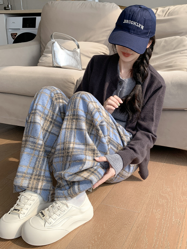 Woolen plus velvet plaid pants for women in autumn and winter new high-waisted retro casual straight pants slimming wide-leg pants