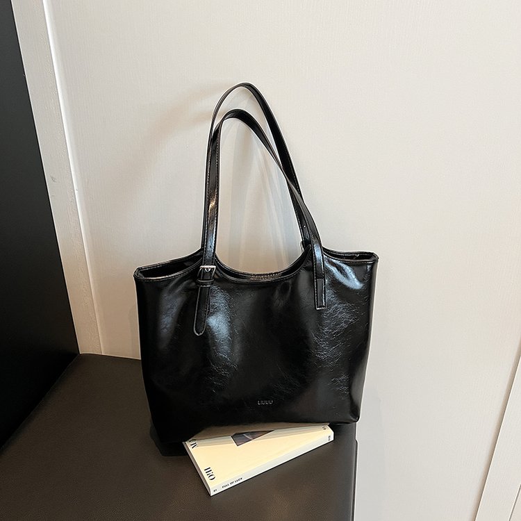 Cross-border women's bag large capacity high-end armpit bag 2024 new simple tote bag fashion commuter shoulder bag