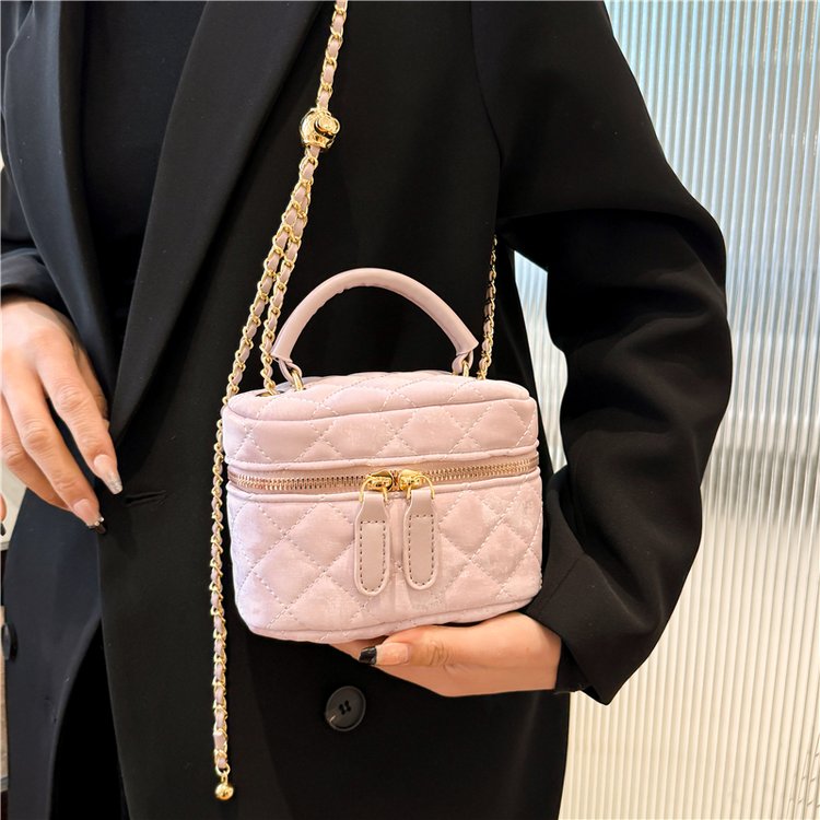 Spring and summer new handheld mini bag, rhombus small fragrant style chain bag, versatile shoulder crossbody lipstick small bag
