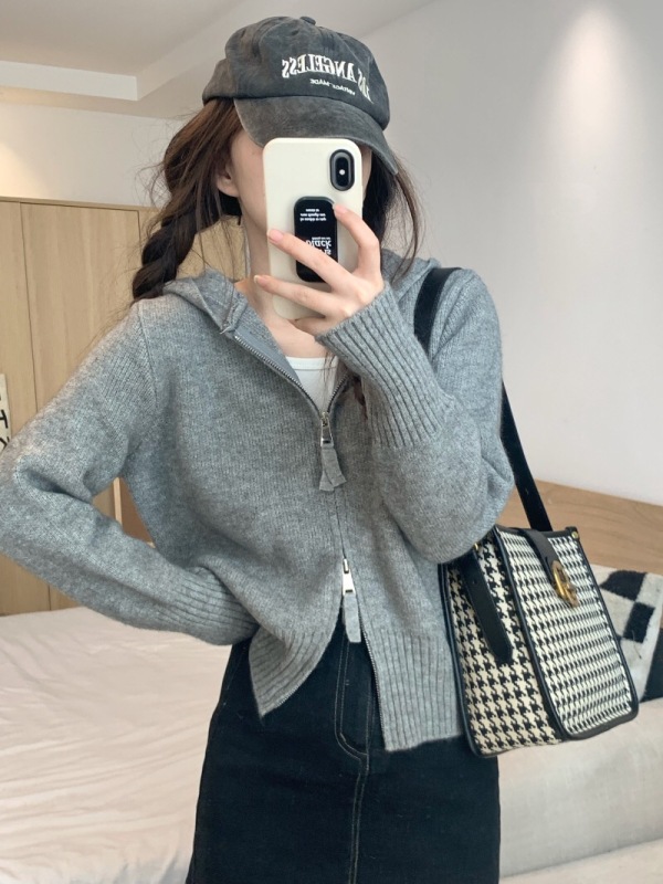 Gray zippered shoulder hooded knitted cardigan for women autumn short sweater unique top niche jacket