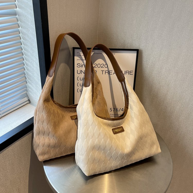 Simple texture bag for women 2024 new style personalized fashion high-end women's bag versatile large capacity commuter shoulder bag