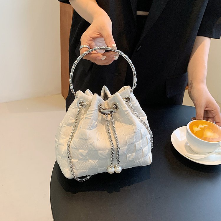 Fashion bag women's new summer chain portable shoulder bag plaid crossbody bag personalized ins bucket bag