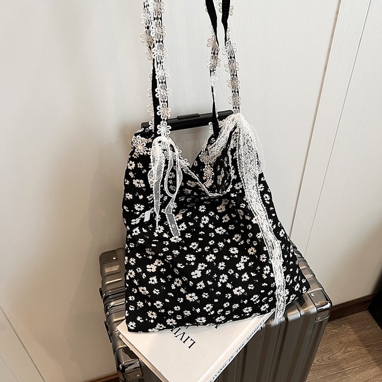 Summer pure desire stitching lace floral bag women 2024 new simple ins girl shoulder bag armpit bag
